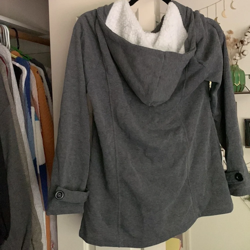 Grey Jacket - Picture 3 of 8